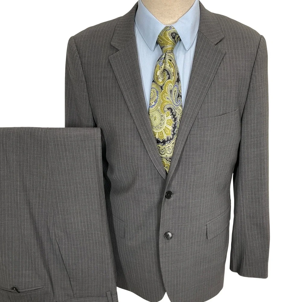 Theory Suit Mens 42R 32W Gray Pinstripe 2 Button Minimalist Formal Neutral Wool‎